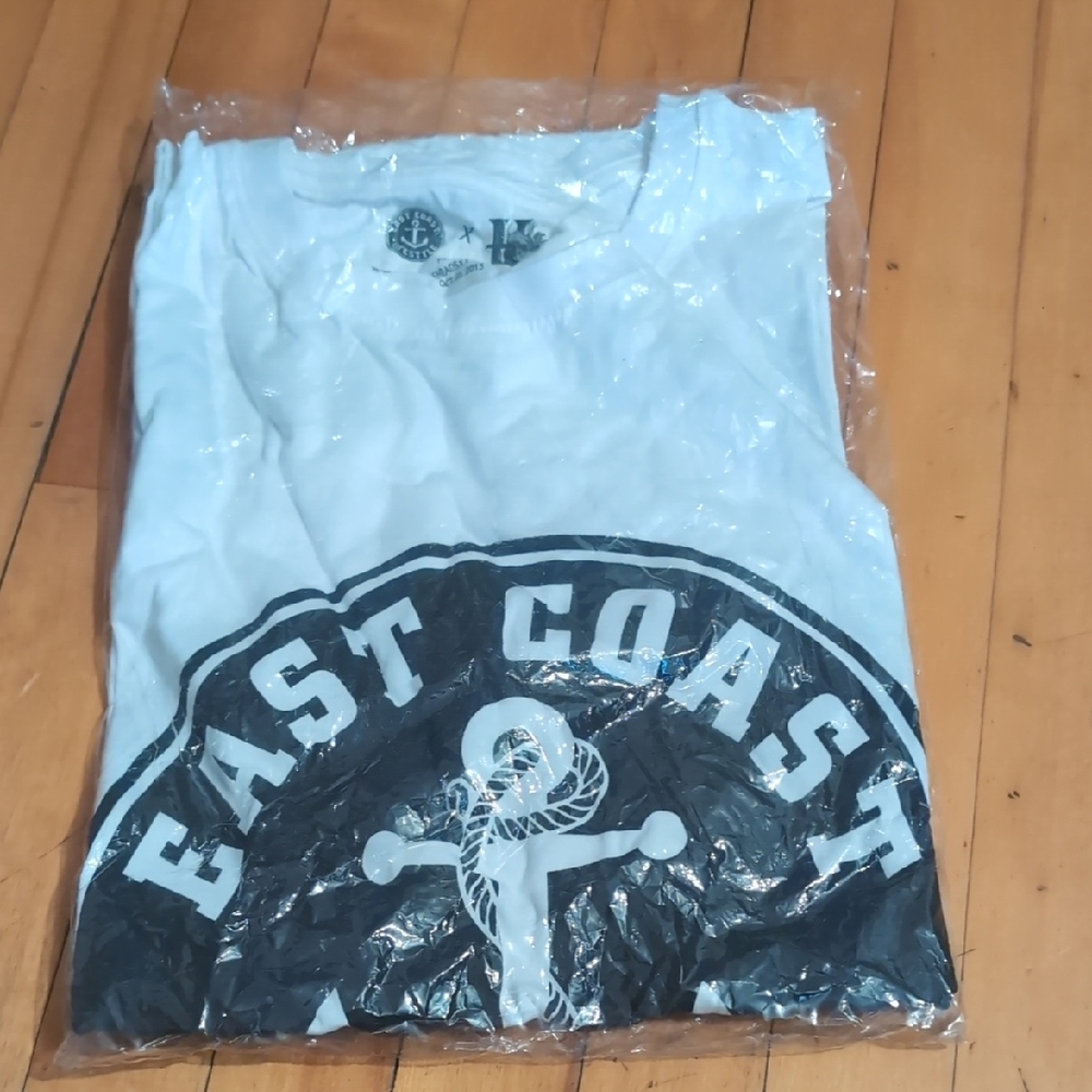East coast Lifestyle X Mooseheads 2015 Limited Edition White Graphic Tee